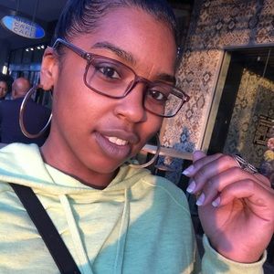 Meet your Posher, Christian